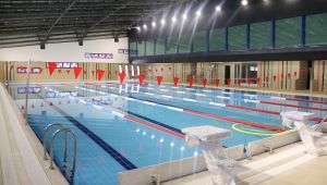 Gebze Cumhuriyet Yüzme Havuzu sporcuları bekliyor