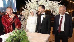 Gebze siyaset ve iş dünyası bu düğünde buluştu!