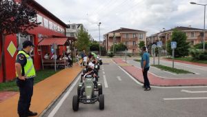 Jandarmadan öğrencilere uygulamalı trafik eğitimi