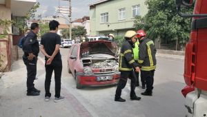 Kaza yapan otomobilden çıkan dumanlar korkuttu