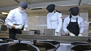 Taşımalı eğitim gören öğrencilerin yemekleri burada çıkıyor