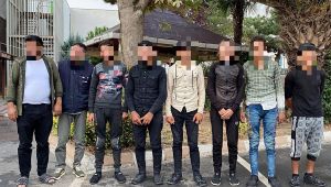 TEM'de yakalanan araçtan 8 kaçak göçmen çıktı