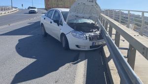 Virajı alamayan otomobil kamyonla çarpıştı: 1 yaralı