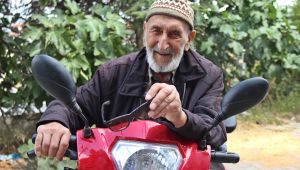 Yaş 92 ama ruhu hala çiçeği burnunda delikanlı