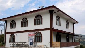 Yeni cami Mamuriye’ye çok yakıştı