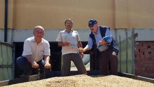 Büyükşehir’den gübre ve tohum desteği