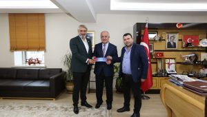 Derince Belediyesi'nden futbol kulüplerine nakdi destek