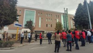 GOSB’daki fabrikada işçiler kendini fabrikaya kilitledi