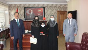 Güler, Türkiye birincisini ödüllendirdi!