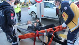  Otomobil ile motosiklet çarpıştı: 1 yaralı