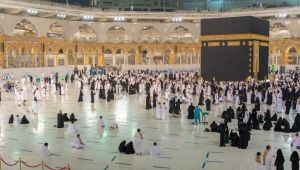 Kabe'nin etrafındaki bariyerler kaldırıldı