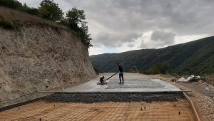 Karamürsel Avcıköy - Tahtalı köyleri arasına beton yol yapılıyor