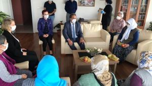 Kaymakam Güler huzurevini ziyaret etti