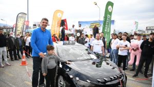 Modifiye araçları gören başkan 15 yıllık tutkusunu itiraf etti