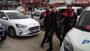 Uyuşturucu satışı şüphelisi kovalamacayla yakalandı