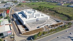 Yeni Emniyet Müdürlüğü binasında çevre düzenlemesi