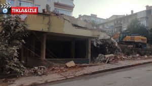 Yıkılan bina elektrik tellerine çarptı, ortalık savaş alanına döndü