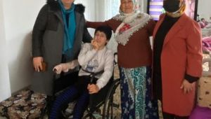 AK Kadınlar Çayırova’da arı gibi çalışıyor!