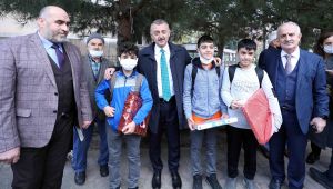 Büyükakın, ‘’Derince’de hizmet üstüne hizmet yapıyoruz’’