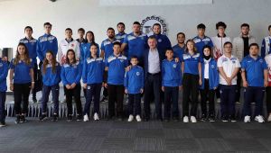 Büyükakın: Şanlı bayrağımızı daha yukarılara taşıyacağız 