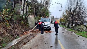 Büyükşehir ekipleri fırtınada teyakkuzdaydı