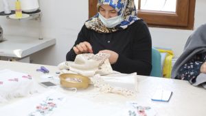 Darıca’da kadınlar kurslarda meslek öğreniyor