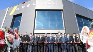 Dünya markalarının Gebze'de ki yeni adresi Nazer Plaza açıldı