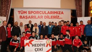 Hürriyet, İzmit Belediyespor'la bir araya geldi
