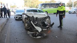 Kazada otomobilin tekerleği fırladı: 1 yaralı