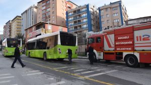 Seyir halindeki yolcu otobüsünde korkutan yangın