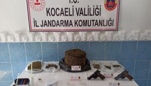 Şüpheli araçtan uyuşturucu ve silah çıktı