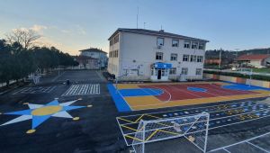 Dilovası Köseler Ortaokuluna basketbol ve voleybol sahası