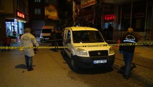 İki grubun tüfekli kavgası yoldan geçen kadını yaraladı