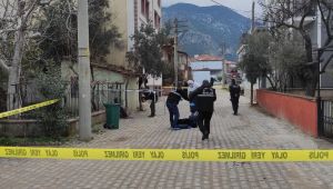 Koronalı yaşlı kadın çöp attığı sırada fenalaşıp öldü
