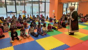 Nasreddin Hoca çocukları eğlendirdi