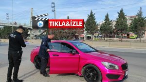 Otostopla bindikleri milyonluk otomobilde şok yaşadılar