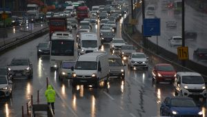 Tır sıkıştı, Kocaeli trafiği alt üst oldu