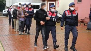 Yeraltına döşenecek kabloları çalan hırsızlar suçüstü yakalandı
