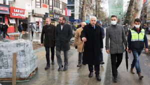 Yürüyüş Yolu’nda yağmura rağmen çadır altında çalışma