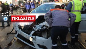 Kırmızı ışıkta geçen otomobil, tramvaya böyle çarptı