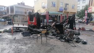 Otopark içinde yanan konteyner küle döndü