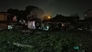 Taklacı güvercinlerin kümesi alev alev yandı