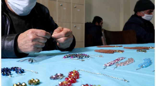 Barınma ve Konaklama Merkezinde takı yapım teknikleri kursu