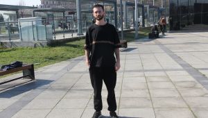 Eşofman giydiği için bilet ücretini ödediği konsere alınmadı