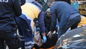 Gebze'de yolda yürüyen 2 kişiyi bıçaklayarak kaçtı