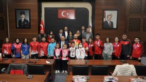 Körfezli şampiyonlardan Başkan Söğüt’e ziyaret