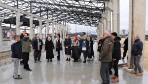 Çiftçiler, tıbbi ve aromatik bitkilerin işlendiği tesisleri gezdi