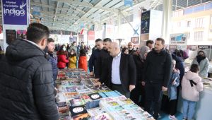 Darıca Kitap Fuarı’na yoğun ilgi devam ediyor
