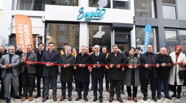 İhtiyaç sahipleri Sevince Mağazasından giyinecek