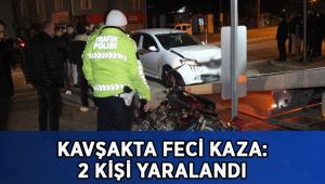 Kavşakta feci kaza: 2 yaralı